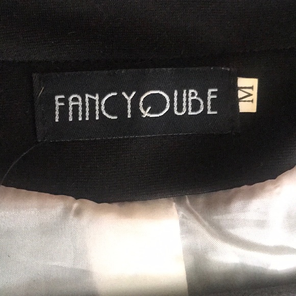 Blazer - Picture 3 of 4